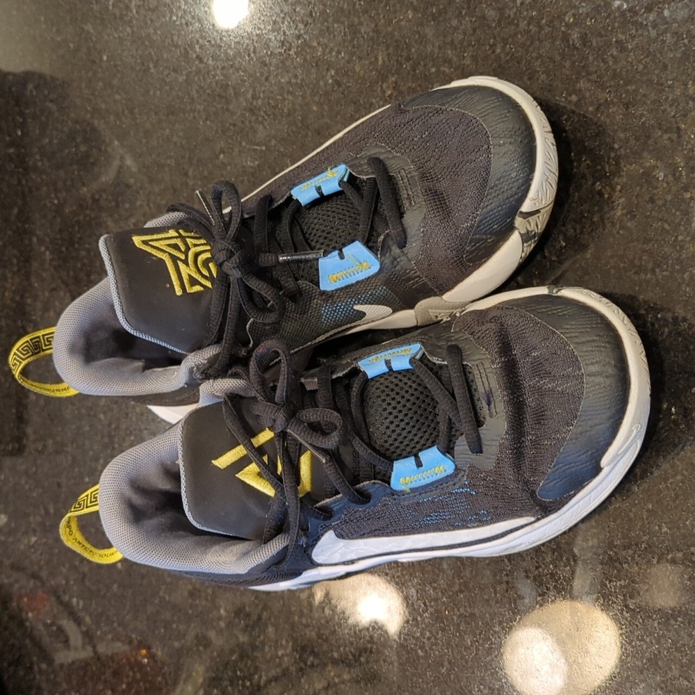 Boys Nike Court shoes